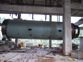 汽機高壓給水泵螺母拆卸現(xiàn)場圖